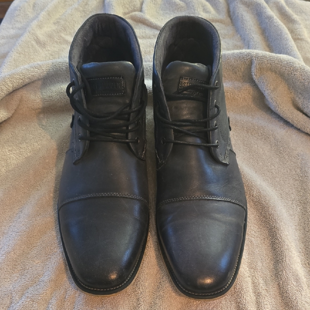 Steve Madden Gray Chukka Boots Sleek Design